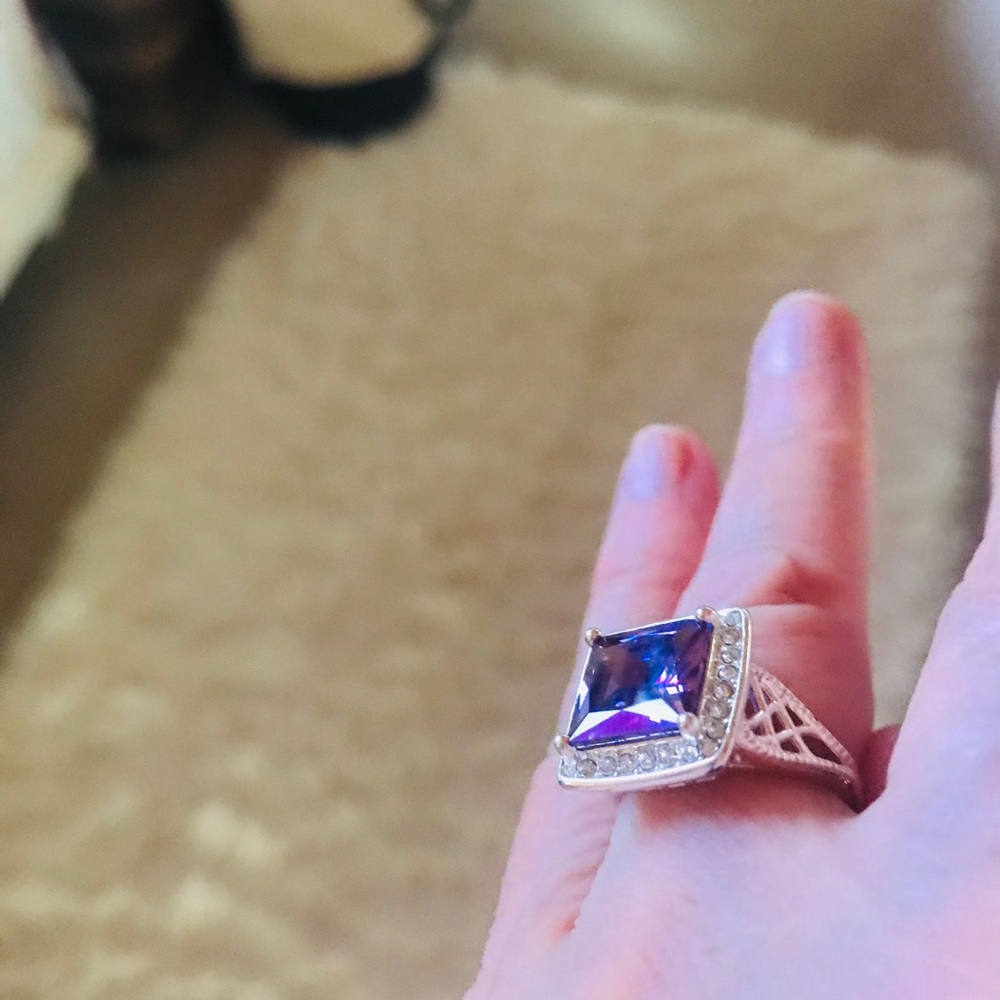 Beautiful Light Amethyst ๐๐๐๐ฝ๐ผ - Picture 4 of 8
